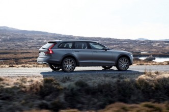 Volvo V90 Cross Country 2017