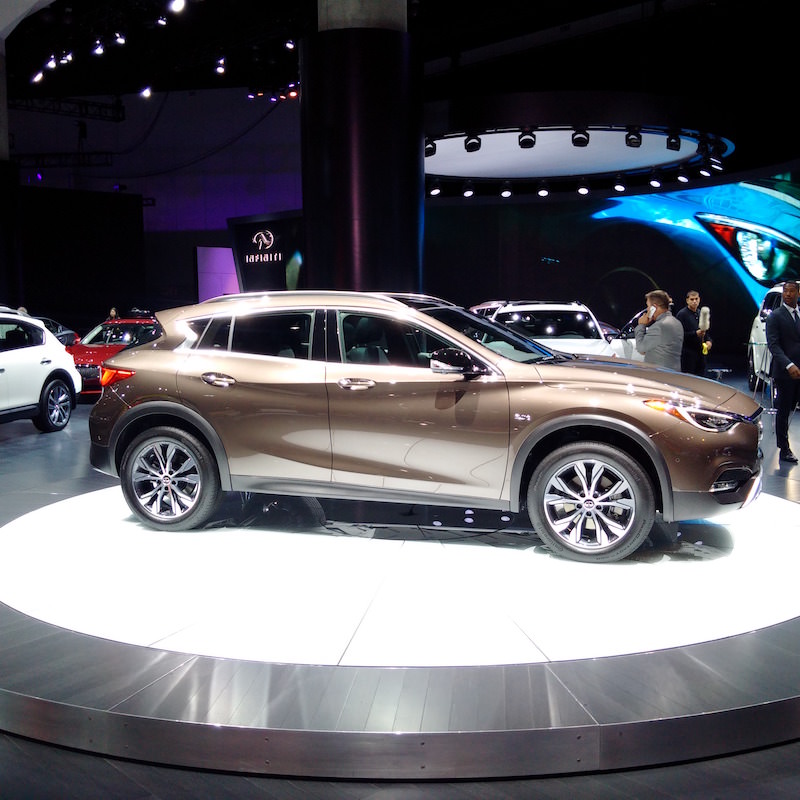 Infiniti QX30