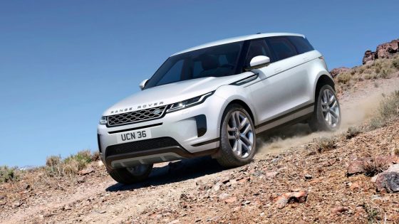 Land Rover Range Rover Evoque 2019 dans le sable
